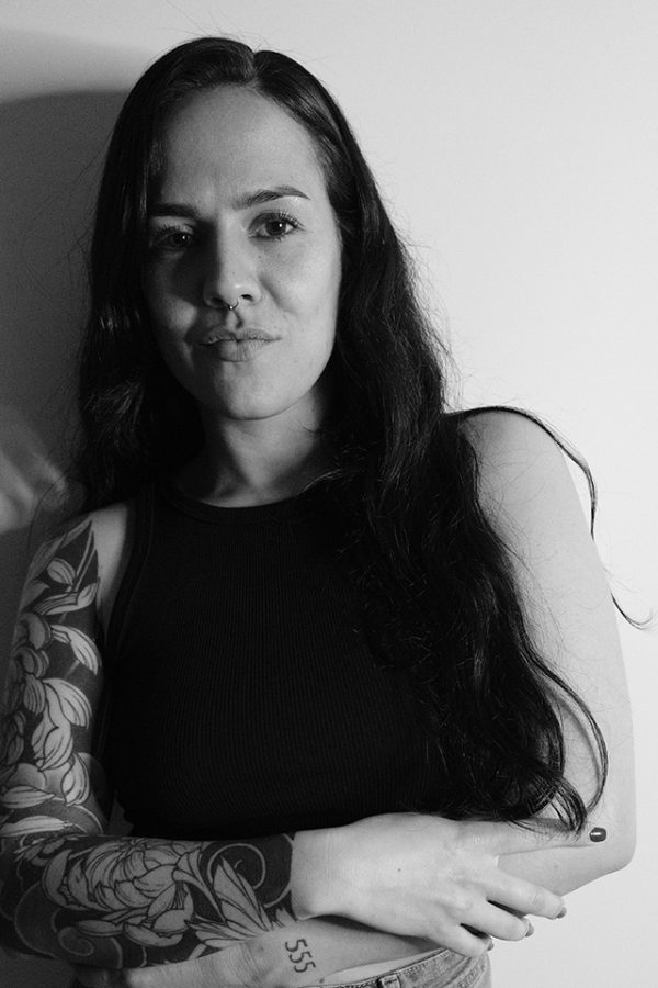 Elena Quevedo, tatuadora de Santa Cruz Tattoo